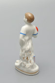 Статуэтка «Юный динамовец», скульптор Интизарян​ М. А.​, Барановский фарфоровый завод, 1950-60 гг.