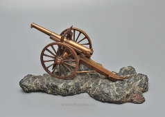 Интерьерная статуэтка «Полевая пушка Первой мировой войны», бронза, камень, Европа, 1914 г.