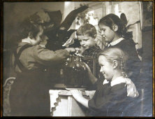 Старое фото «Первый аквариум в детском саду», багет, СССР, сер. 20 в.
