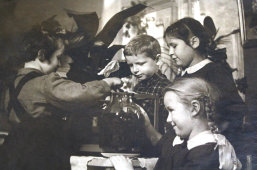Старое фото «Первый аквариум в детском саду», багет, СССР, сер. 20 в.