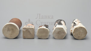 Шахматный набор, агитационные шахматы «Соцсоревнование: индустрия и сельское хозяйство», скульптор Трипольская Е. Р., Вербилки, 1930-е