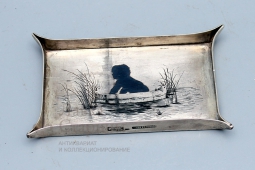 Антикварный серебряный лоточек «Девочка в пруду», 84 проба, фирма «Shanks & Bolin», Россия, 1885 г.