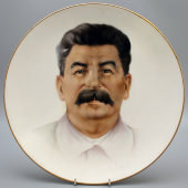 Агитационная настенная тарелка «И. В. Сталин», художник Ф. Маслов, фарфор Дулево, 1940 г.