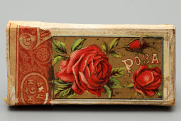 Картонная коробочка из-под папирос № 17 «Роза»​, табачная фабрика Р. Зильберштейн в Виннице, Украина, н. 20 в.