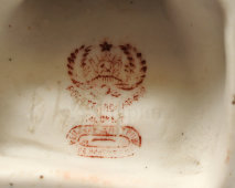 Статуэтка «Юнгштурмовка», скульптор Шеронова В. Н. (?), фарфор Вербилок, 1930-32 гг.