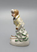 Статуэтка «Юный лыжник», скульптор Голембовская (Болзан) С. В., редкая роспись, Рижский фарфор, 1960-70 гг.