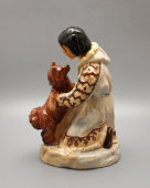 Большая скульптура «Якутка с собакой», майолика, СХФ №1, СССР, 1950-60 гг.