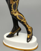 Статуэтка «Немецкая актриса Анита Бербер в образе Пьеретты», скульптор Константин Хольцер-Дефанти, мануфактура Розенталь, Германия, 1920-е