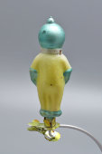 Винтажная советская елочная игрушка на прищепке «Юный космонавт» в желтом скафандре, стекло, 1960-е