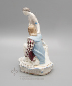 Фарфоровая статуэтка СССР «Золушка», скульптор Бржезицкая А. Д., Дулево, 1940-е гг.