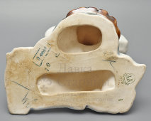 Статуэтка «Украинка» (Вышивальщица), скульптор Холодная М. П., фаянс, ЗиК Конаково, 1957 г.