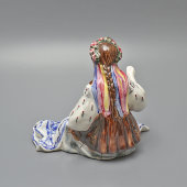 Статуэтка «Украинка» (Вышивальщица), скульптор Холодная М. П., фаянс, ЗиК Конаково, 1957 г.