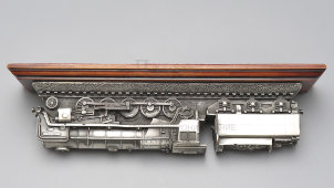 Подарок железнодорожнику, модель британского пассажирского паровоза «92220 Evening Star» (Вечерняя звезда), белый металл, дерево, Великобритания, 1960-70 гг.