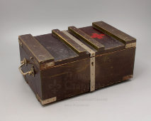 Походная военная аптечка, дерево, металлические ручки и накладки