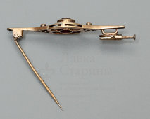 Советская серебряная брошь с рубином и горным хрусталем, серебро 875 пр., 1950-е