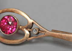 Советская серебряная брошь с рубином и горным хрусталем, серебро 875 пр., 1950-е
