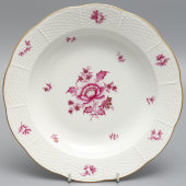 Винтажная суповая тарелка «Розовые цветы», фарфоровая мануфактура Herend, Венгрия, 1960-70 гг.