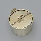 Старинная сахарница с крышкой, икорница «Кадка», белый металл, компания Kirby Beard & Co., Великобритания, нач. 20 в.