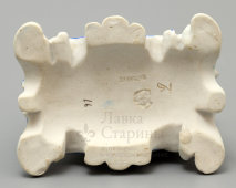 Скульптурная группа-миниатюра «За столом», бисквит, Гарднер, 1870-90 гг.
