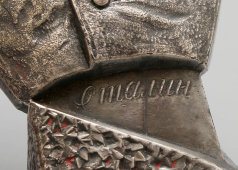 Небольшой настольный бюст «И. В. Сталин», шпиатр, серебрение, клеймо Гиз № 27, Москва, СССР, 1920-е