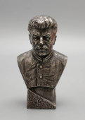 Небольшой настольный бюст «И. В. Сталин», шпиатр, серебрение, клеймо Гиз № 27, Москва, СССР, 1920-е