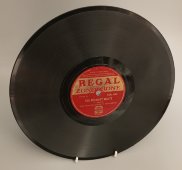 Вальсы «Полуночный вальс» и «Неаполитанские ночи». Regal Zonophone, Англия, 1930-е гг. 