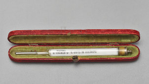 Старинный ртутный медицинский, фельдшерский градусник, термометр в футляре, E. Leitz & M. Goldberg, Германия, нач. 20 в.