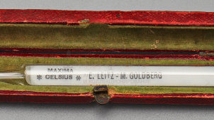 Старинный ртутный медицинский, фельдшерский градусник, термометр в футляре, E. Leitz & M. Goldberg, Германия, нач. 20 в.