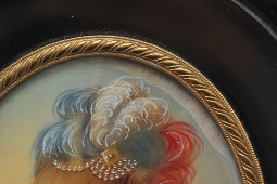 Старинная миниатюра знатной дамы в овальной рамке, фоторамка, дерево, латунь, Франция, кон. 19 в.