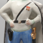 Статуэтка «Ординарец» (Красноармеец), скульптор Жникруп О. Л., фарфор, Киевский ЭКХЗ, 1962-76 гг.