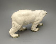 Статуэтка большого размера «Полярный медведь идущий», Конаковский фаянс, 1950-е