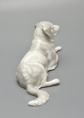 Статуэтка «Собака, лежащая в расслабленной позе», фарфор, фабрика Пфеффер (Pfeffer), Гота, Германия, 1900-е