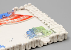 Плакетка «За чтением», Россия, 1950-60 гг., автор Максимченко Н. А., керамика. 