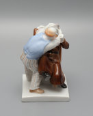 Статуэтка «Хирургия» (Стоматология), скульптор Воробьев Б. Я., ЛФЗ, 1950-60 гг.