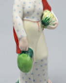 Статуэтка «С базара» (Женщина с дыней и тыквой, в красном платке), скульптор Данько Н. Я., Завод «Коминтерн», 1921-26 гг.