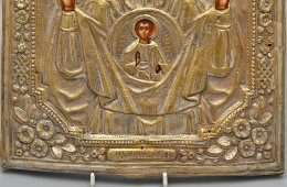 Старинная деревянная икона Божией Матери «Знамение» в латунном окладе, Россия, сер. 18 в.