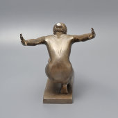 Скульптура «Гимнастка с мячом», скульптор Волкова Л., силумин, СССР, 1970-е