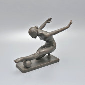 Скульптура «Гимнастка с мячом. Игры XXII Олимпиады», скульптор Волкова Л., силумин, меднение, СССР, 1980 г.