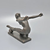 Скульптура «Гимнастка с мячом. Игры XXII Олимпиады», скульптор Волкова Л., силумин, меднение, СССР, 1980 г.