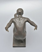 Скульптура «Гимнастка с мячом. Игры XXII Олимпиады», скульптор Волкова Л., силумин, меднение, СССР, 1980 г.