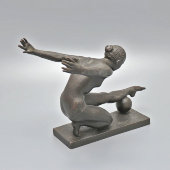 Скульптура «Гимнастка с мячом. Игры XXII Олимпиады», скульптор Волкова Л., силумин, меднение, СССР, 1980 г.