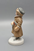 Статуэтка «Мужичок с ноготок», скульптор Маслов В. А., бисквит, Первомайский фарфоровый завод (Песочное), 1950-е