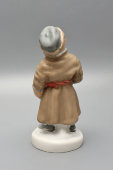 Статуэтка «Мужичок с ноготок», скульптор Маслов В. А., бисквит, Первомайский фарфоровый завод (Песочное), 1950-е