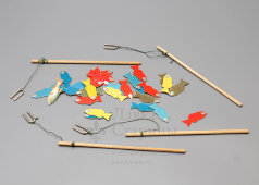 Советская детская настольная игра «Рыболовы», бумага, металл, дерево, СССР, 1963 г.