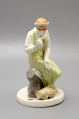 Антикварная статуэтка «Девушка с разбитым кувшином», скульптор Пименов С., фарфор ЛФЗ, 1937-41 гг.