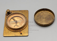 Угломерный прибор «Буссоль» (компас), латунь, стекло, Россия, к. 19, н. 20 вв.