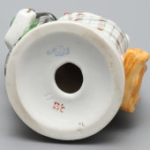 Статуэтка «Лиса и бобёр» по мотивам басни Михалкова С. В., скульптор Воробьев Б. Я., художник Ризнич И. И., ЛФЗ, 1950-60 гг.