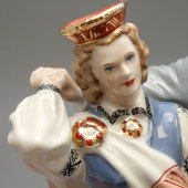 Скульптура «Латвийский народный танец», скульптор З. Улсте, Рижская фарфоровая фабрика, 1953-63 гг.