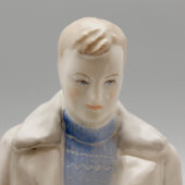 Агитационная статуэтка «Голосование» (Выборы), скульптор Бржезицкая А. Д., Дулево, 1950-е