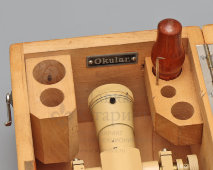 Старинный оптико-механический прибор HVA XVI 9-1 для геодезических или маркшейдерских работ, компания Max Hildebrand, Фрайберг, Германия, н. 20 в.